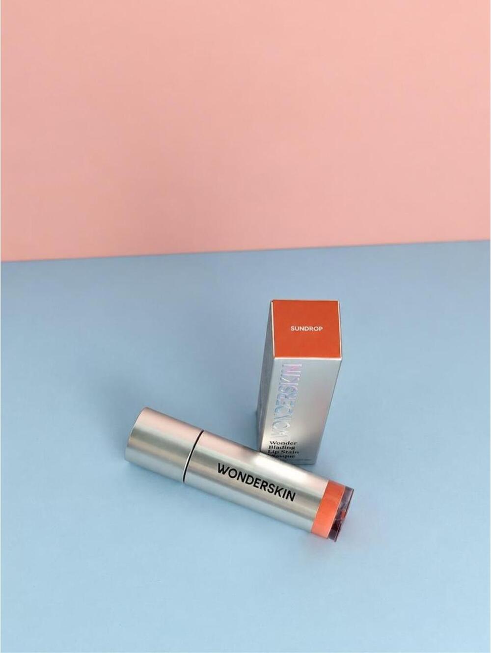 Wonderskin  Pink and Red Makeup